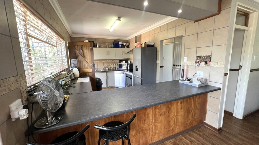 3 Bedroom Property for Sale in Langenhovenpark Free State